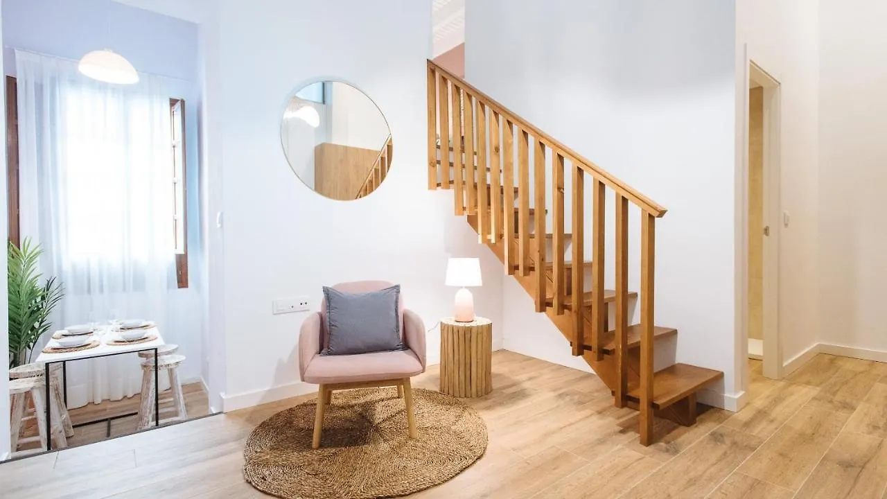 Lola De Triana Apartments Seville